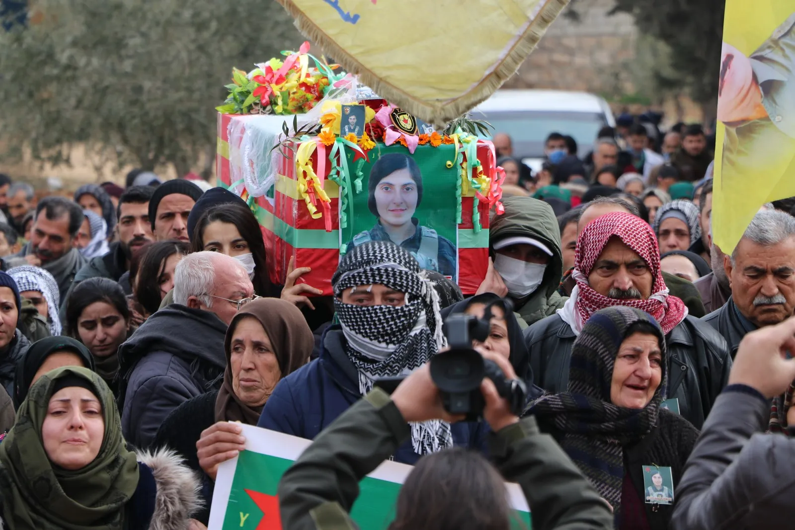 ​​​​​​​Cenazeyê şehîd Awaz Urmiyê bi merasîmekê bi heybet hate veşartin