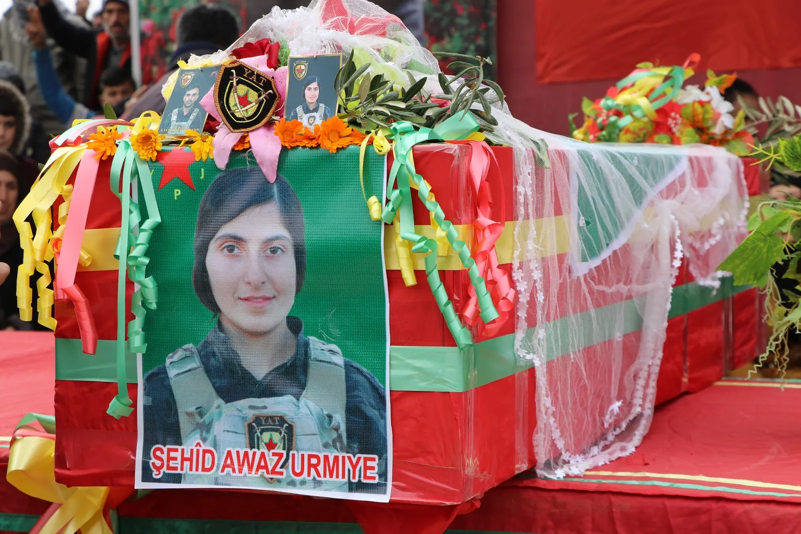 ​​​​​​​Cenazeyê şehîd Awaz Urmiyê bi merasîmekê bi heybet hate veşartin