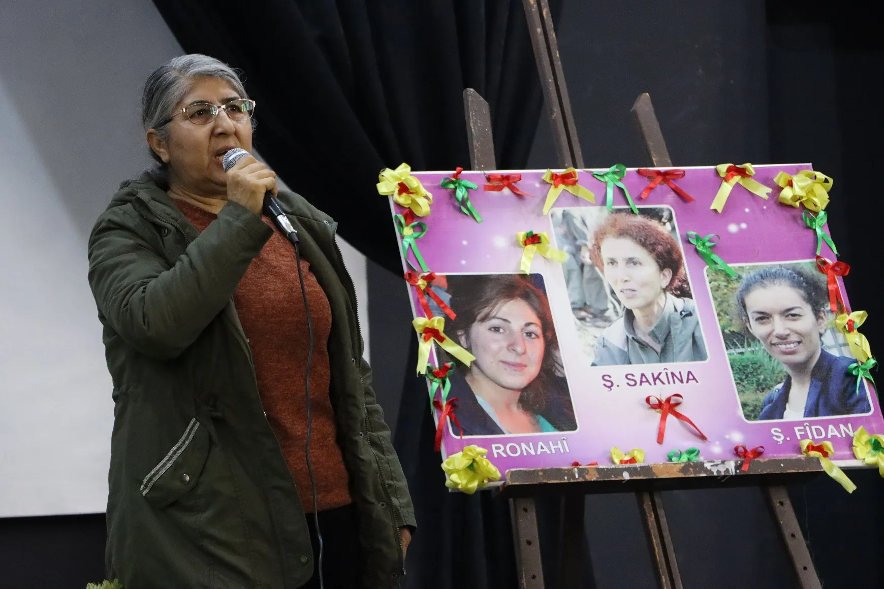 Kongra Star bi boneya salvegera Komkujiya Parîsê çalakî li dar xistin