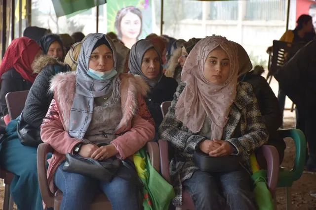 Yekitiya Jinên Ciwan li Hesekê komê xwepêşandanê veda