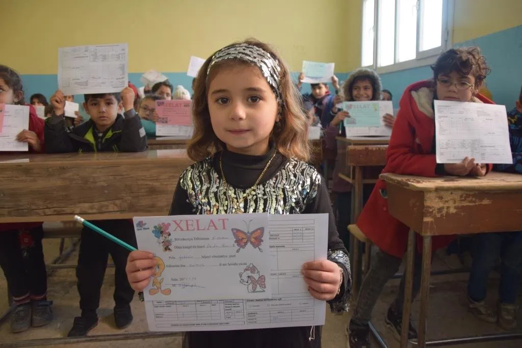 Li kantona Kobanê karname li şagirtên seretayî hetin belavkirin