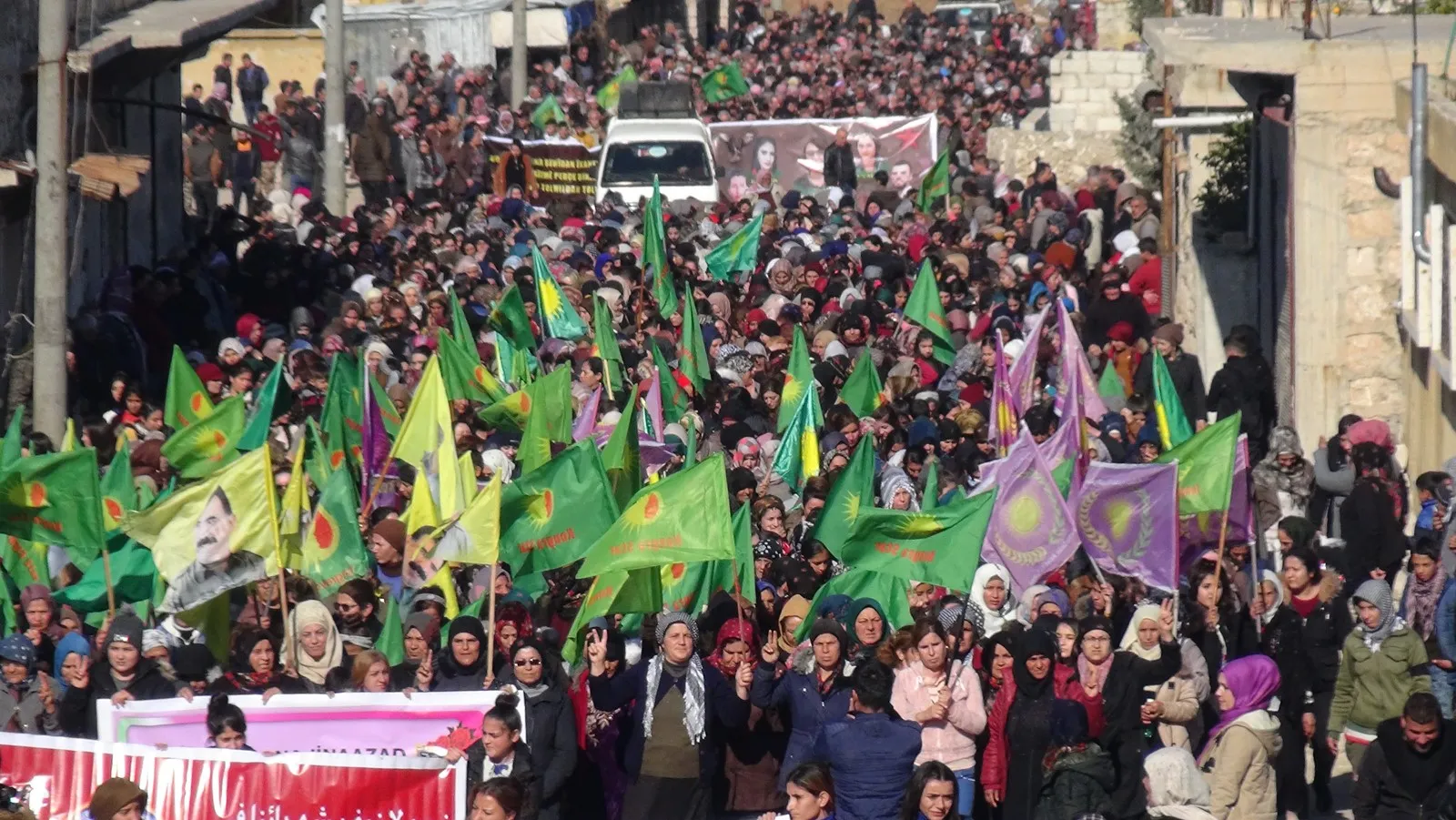 Efrîniyan Sakîne Cansiz û hevalên wê bi bîr anîn