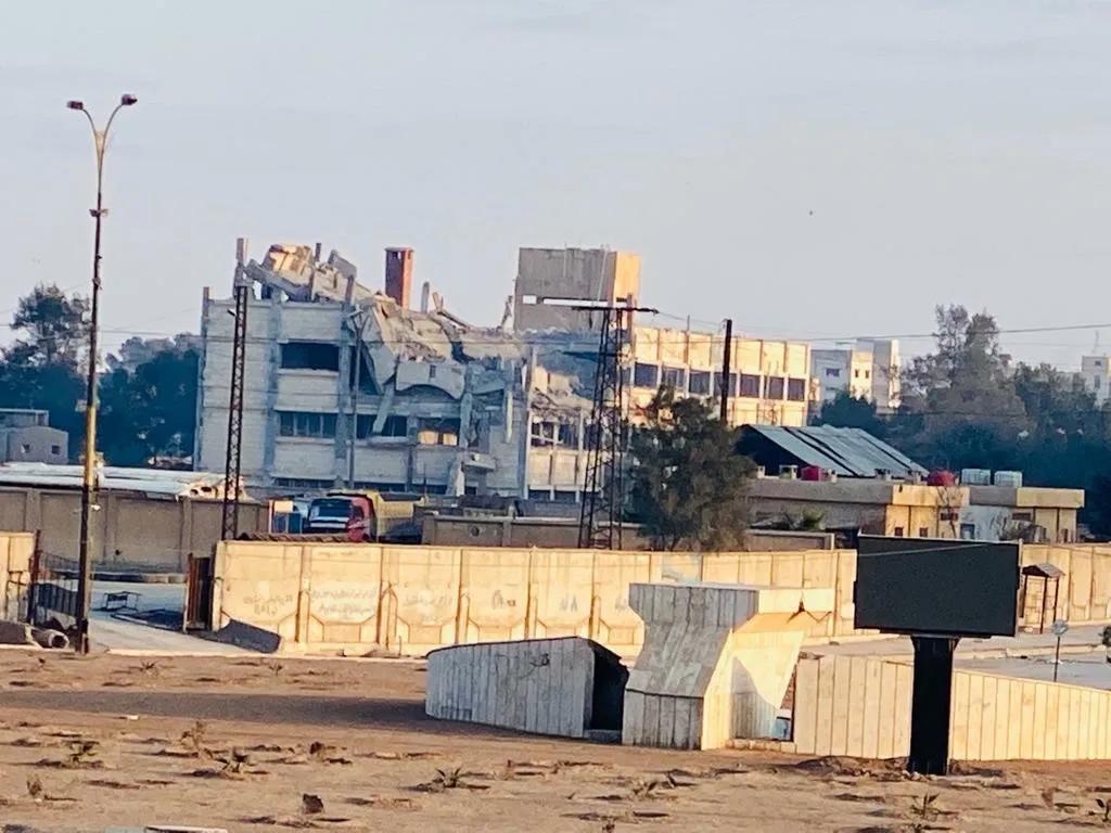 Balafirên Koalîsyonê li Hesekê çeteyên DAIŞ’ê bombebaran kirin