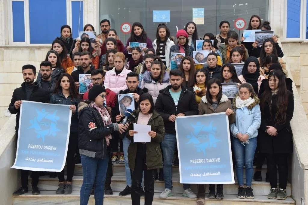 Xwendekatrên Zanîngeha Kobanê êrişên dagirkeriya Tirk li ser herêmê şermezar kir