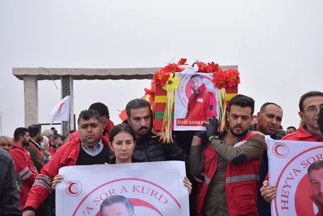 Cenazeyê şehîdê Heyva Sor a Kurd Basim Mihemed bi merasîmekê hate veşartin