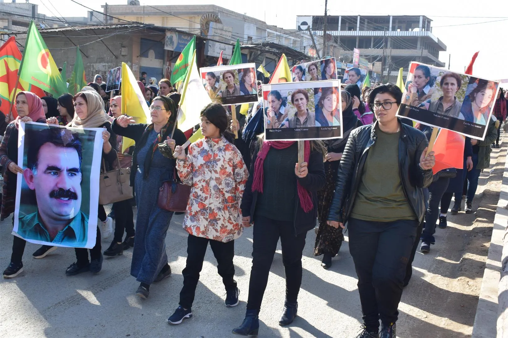 Şêniyên herêma Cizîrê şehîdên komkujiya Parîsê bibîr anîn