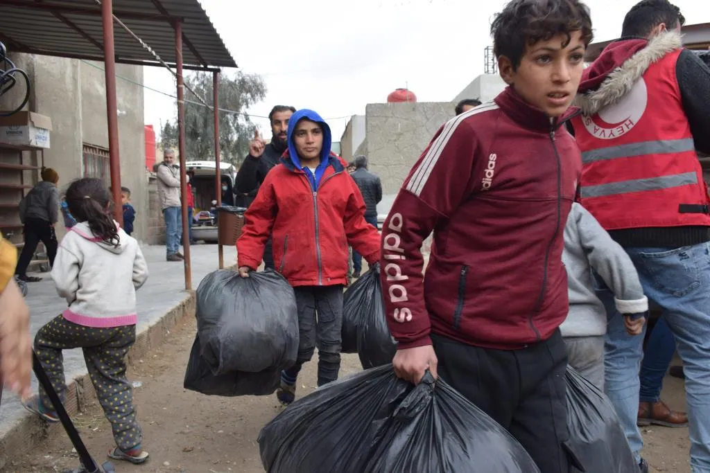 Rêveberiya Xweser alîkarî li 198 malbatên taxên Xiwêran û Zihûr belav kir