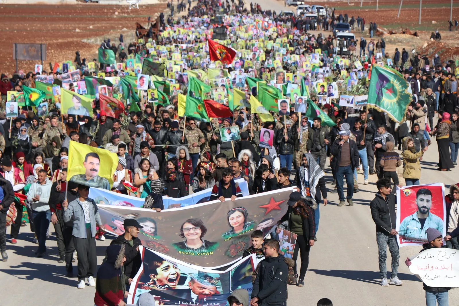 'Şêniyên Efrînê tu carî dev ji Efrînê bernadin'
