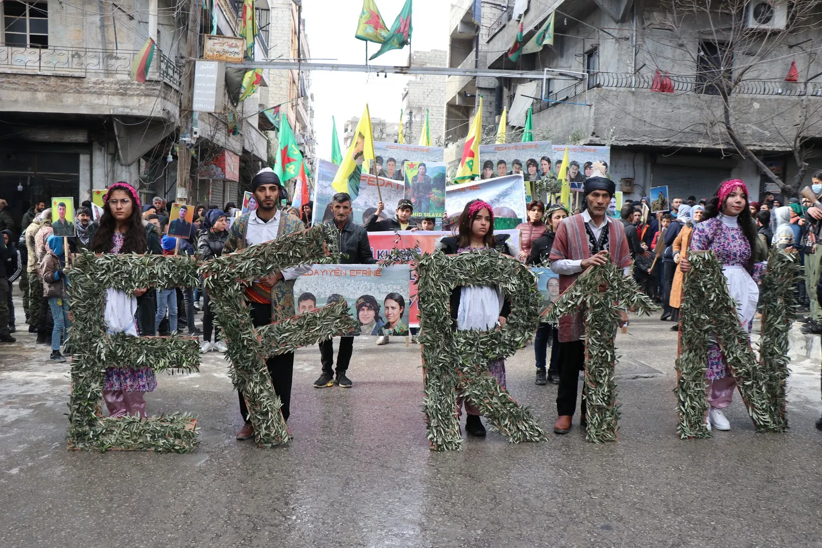 Li Helebê meşa girseyî ya "Bi hev re ji bo rizgarkirina Efrînê''