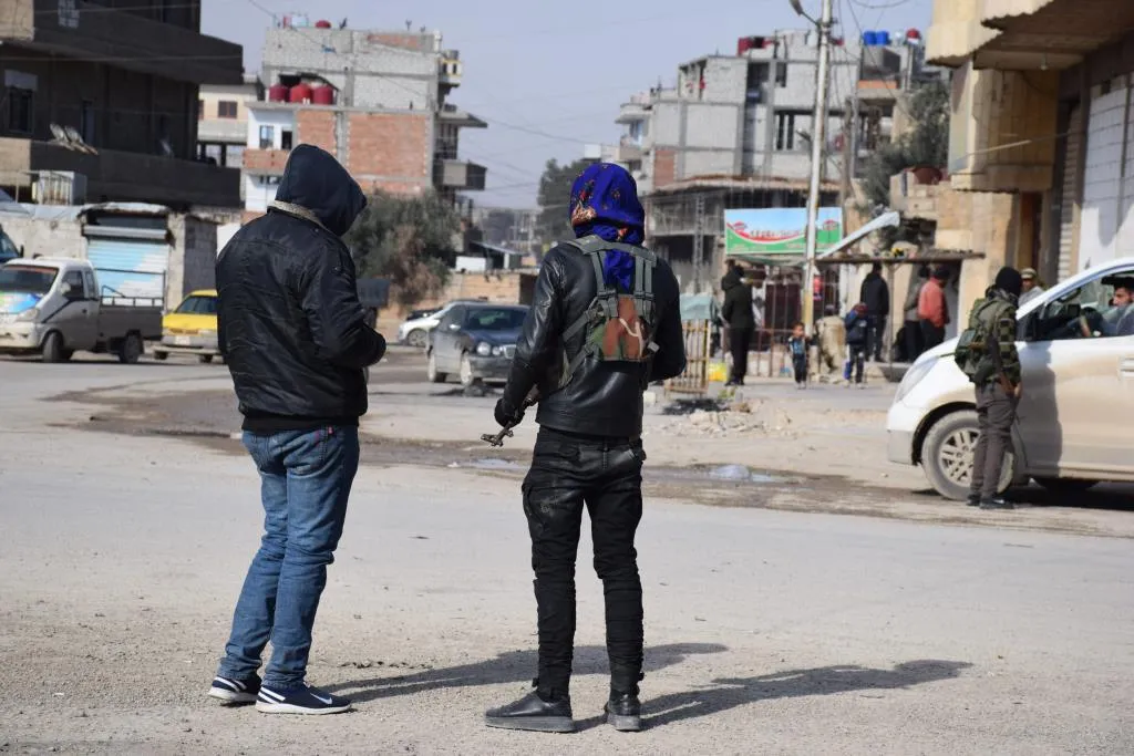 Şêniyên Hesekê bi hevkariya Hêzên Ewlekariya Hundirîn taxên xwe diparêzin