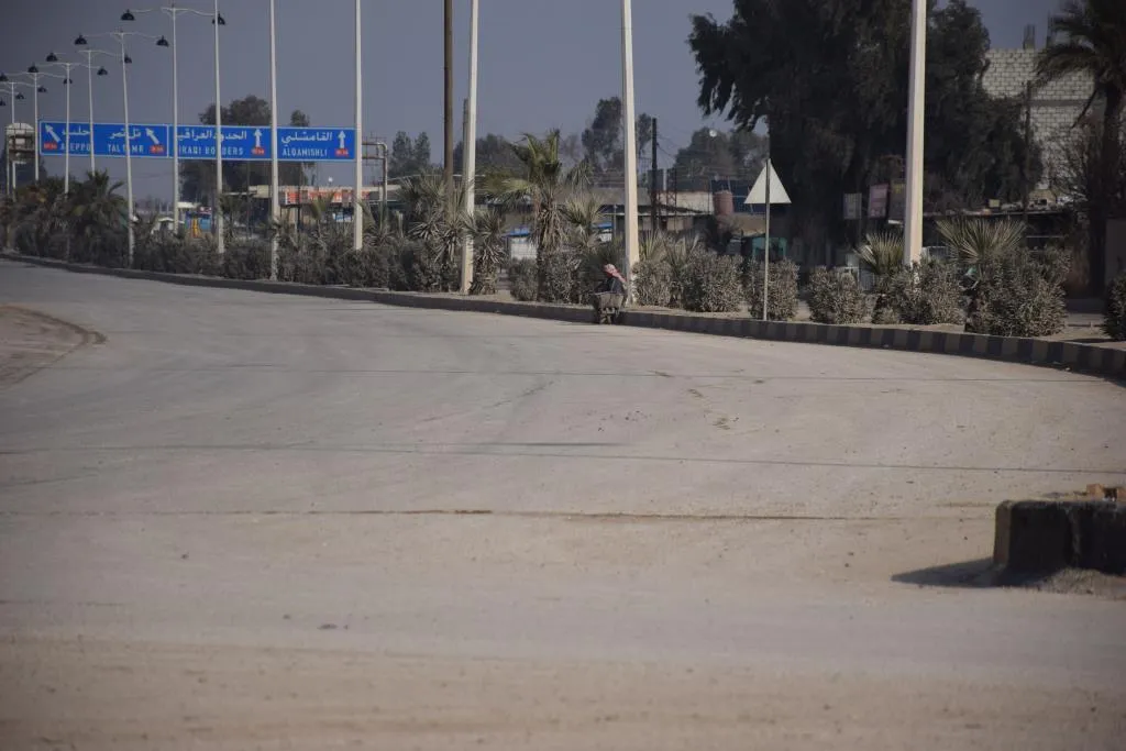 Li seranserê Bakur û Rojhilatê Sûriyê dikan hatin girtin