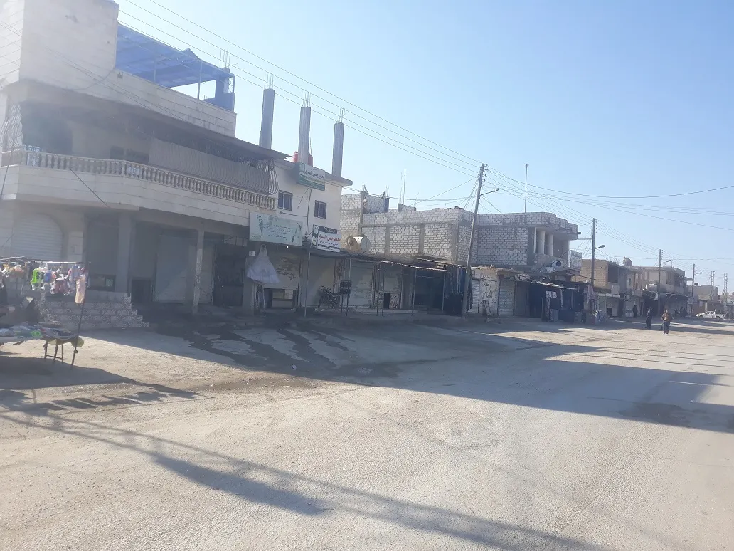 Li seranserê Bakur û Rojhilatê Sûriyê dikan hatin girtin