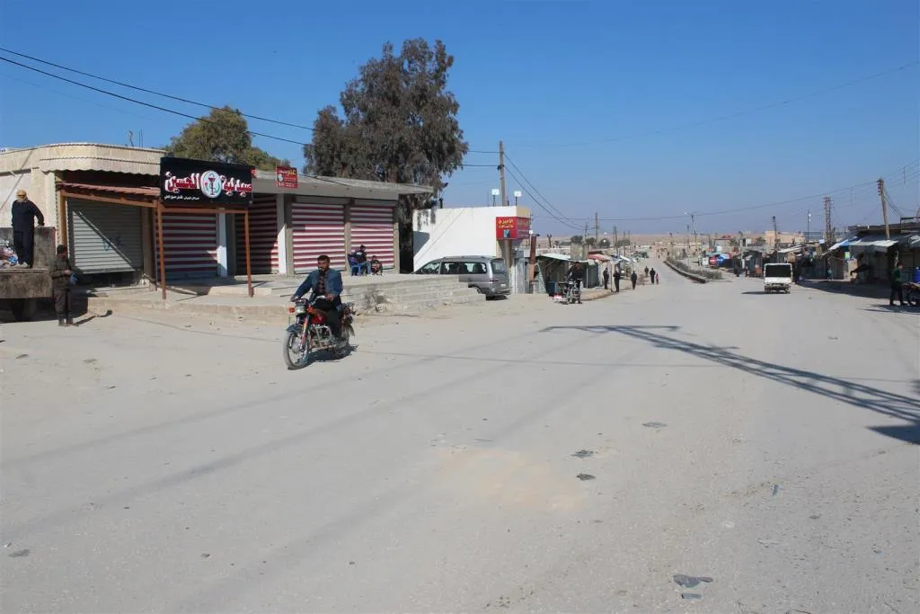 Li seranserê Bakur û Rojhilatê Sûriyê dikan hatin girtin