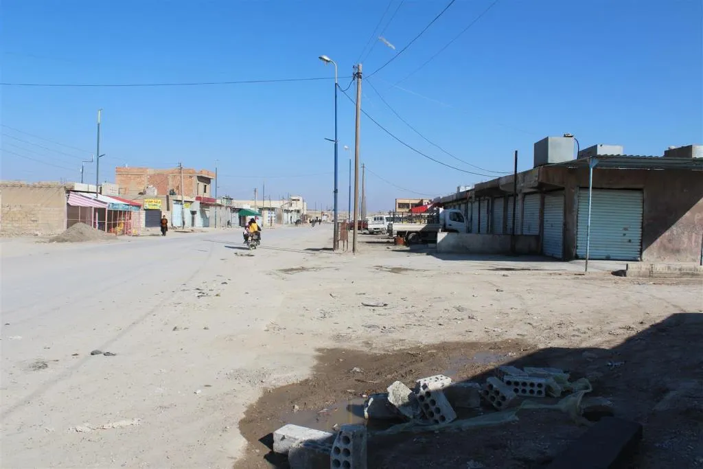 Li seranserê Bakur û Rojhilatê Sûriyê dikan hatin girtin