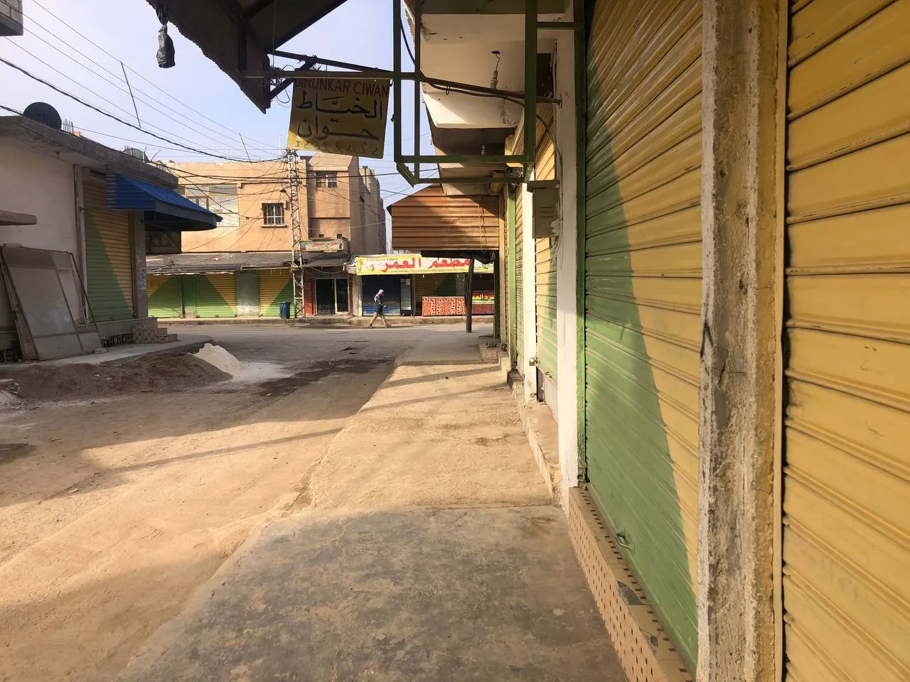 Li seranserê Bakur û Rojhilatê Sûriyê dikan hatin girtin