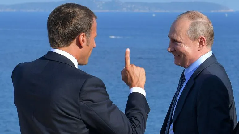​​​​​​​Hemwextî aloziya li ser sînorên Ukraynayê Pûtin û Macron li hev dicivin
