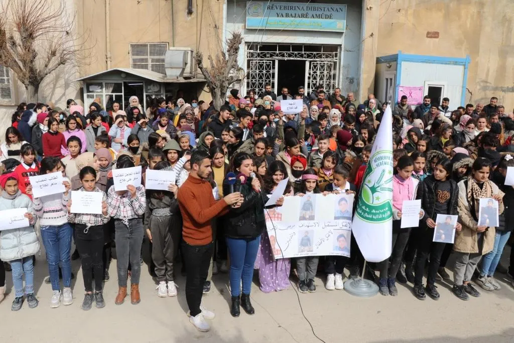 Rêveberiya Dibistanan a Amûdê êrişên li ser xwendekar û mamosteyan şermezar kir