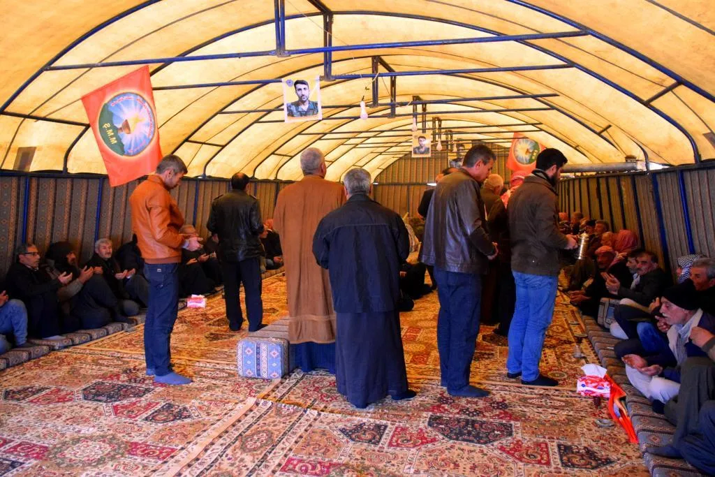 Şêniyên Kobanê sersaxî ji malbatên du şehîdên Pêngava Gurzê Gelan re xweset