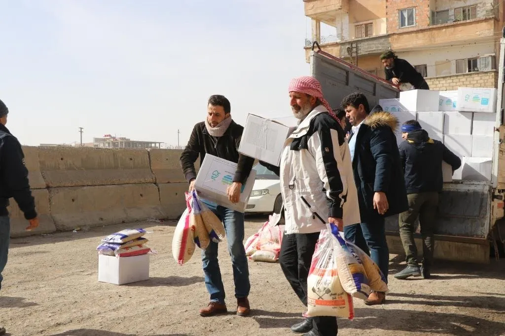 ​​​​​​​Rêveberiya Xweser alîkariyên mirovî li şêniyên taxên Xiwêran û Zihûr belav kir