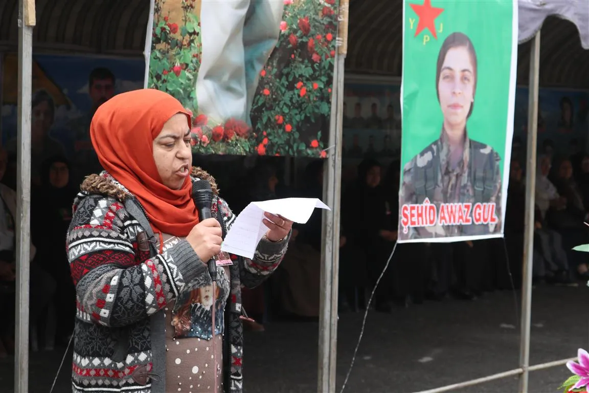 Şêniyên Helebê sersaxî da malbata şehîd Awaz Gul