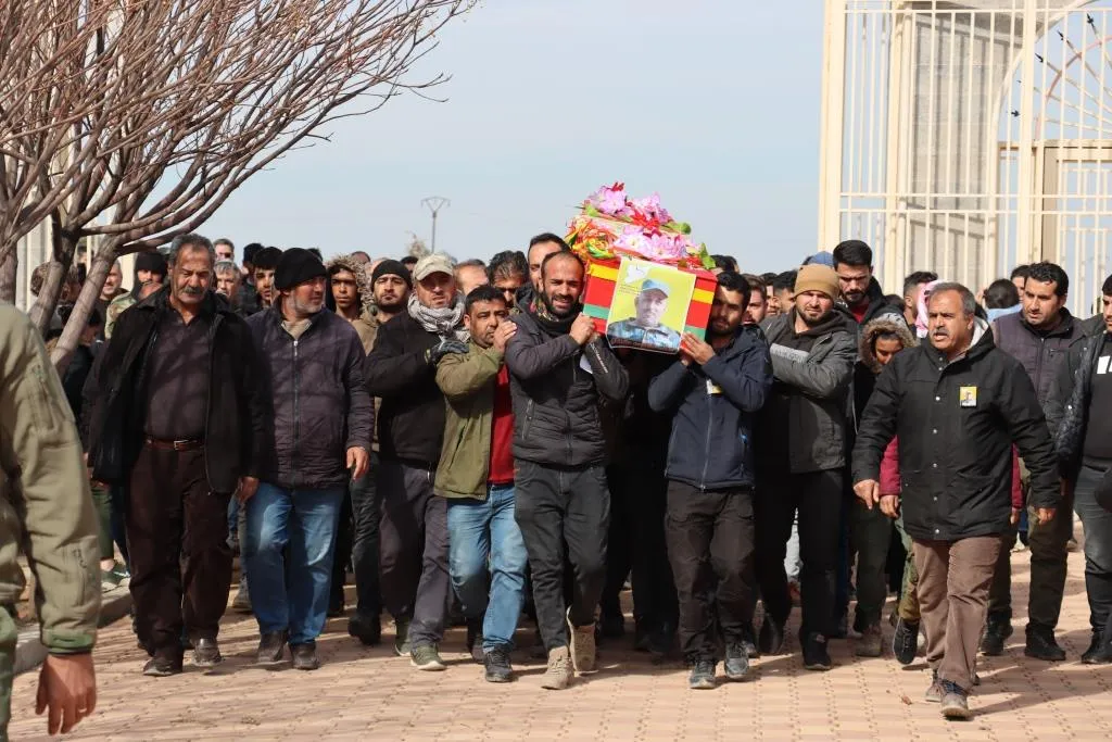 Şervanekî QSD'ê ku di Pêngava Gurzê Gelan de şehîd bûbû hate oxirkirin