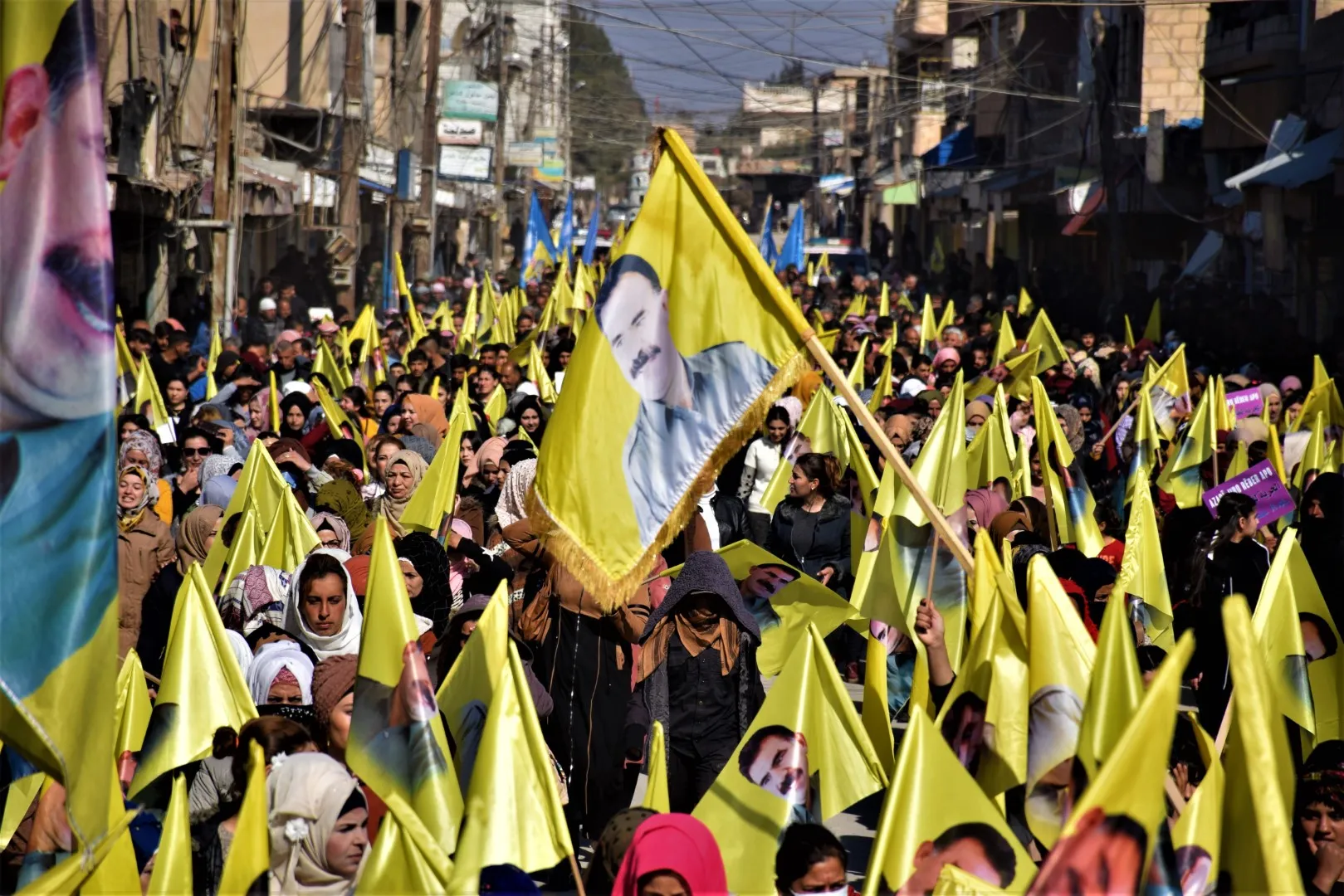 Şêniyên kantona Hesekê Komploya Navneteweyî şermezar kir