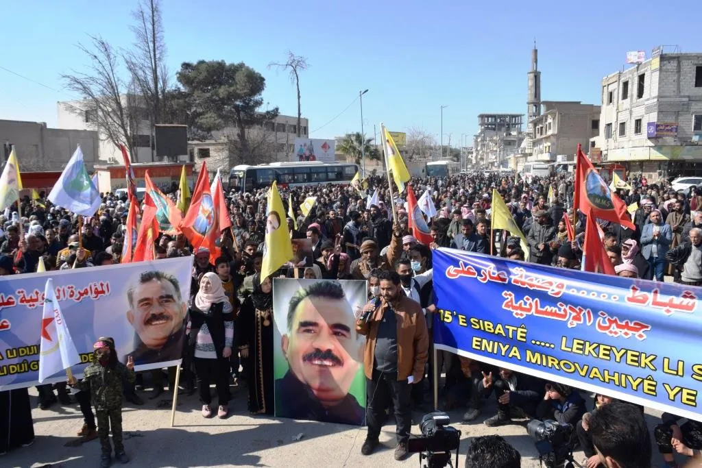 Şêniyên Reqa û Dêrazorê banga azadiya rêber Abdullah Ocalan kir