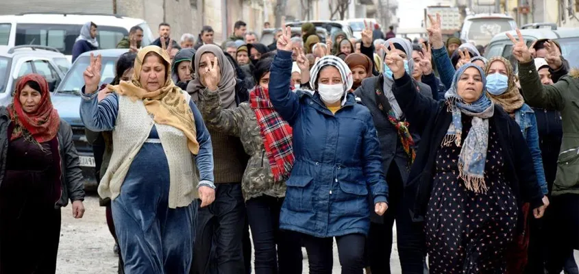 ​​​​​​​Şêniyên Kobanê sersaxî ji malbatên şehîdên pêngava Gurzê Gelan re xwest