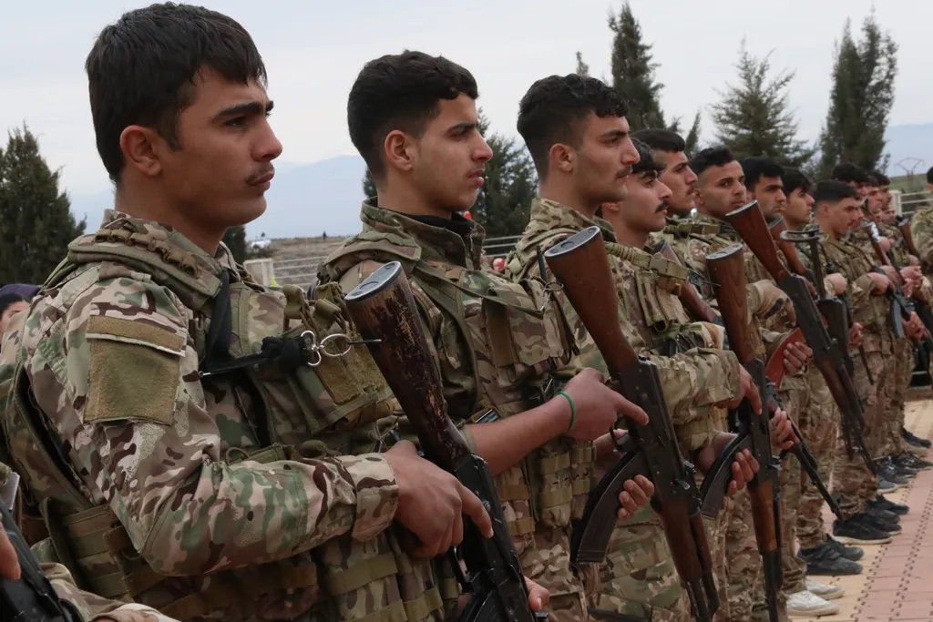 Bi hezaran şêniyên Dêrikê 7 şehîdan oxir kirin