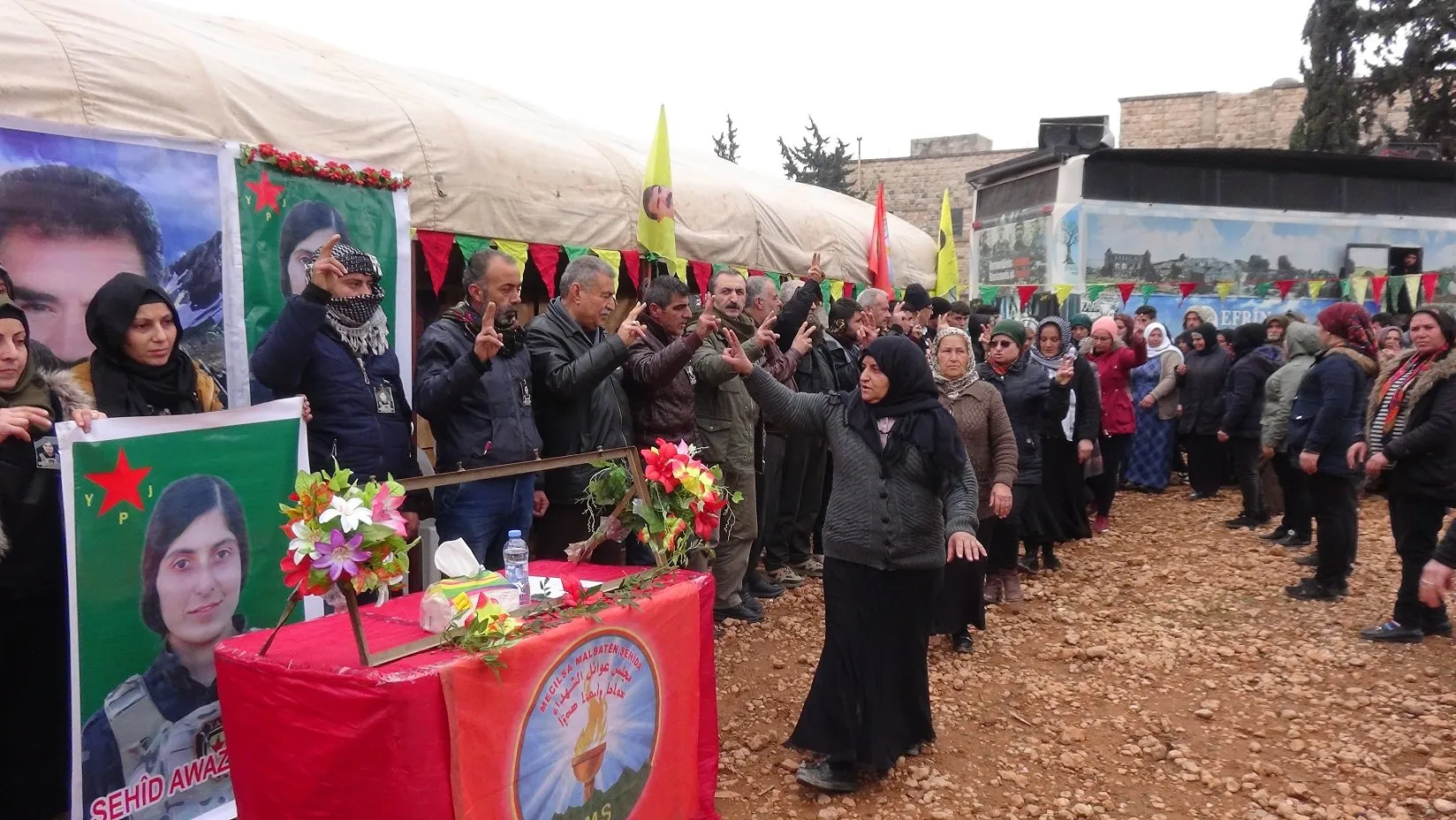 ​​​​​​​Şêniyên herêma Efrînê sersaxî ji malbeta şehîd Awaz Urmiya re xwest