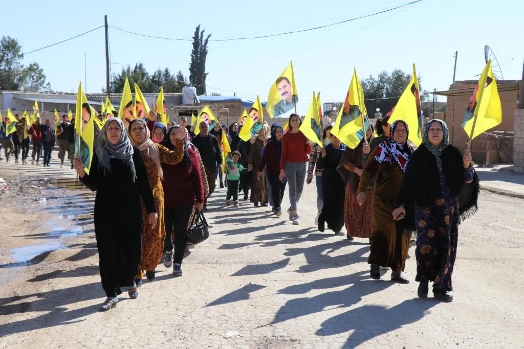 ​​​​​​​Bi armanca şermezarkirina komploya 15`ê Sibatê rêzeçalakî hatin lidarxistin