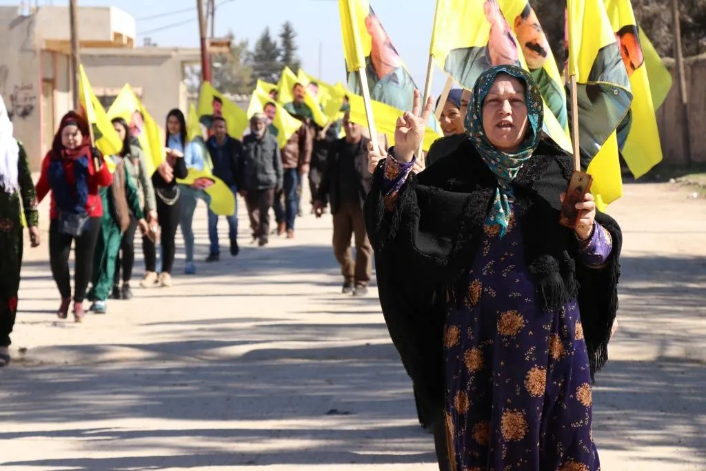 ​​​​​​​Bi armanca şermezarkirina komploya 15`ê Sibatê rêzeçalakî hatin lidarxistin