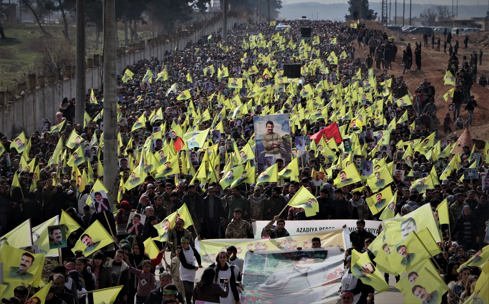 Bi deh hezaran şêniyên herêma Efrînê komplo şermezar kir