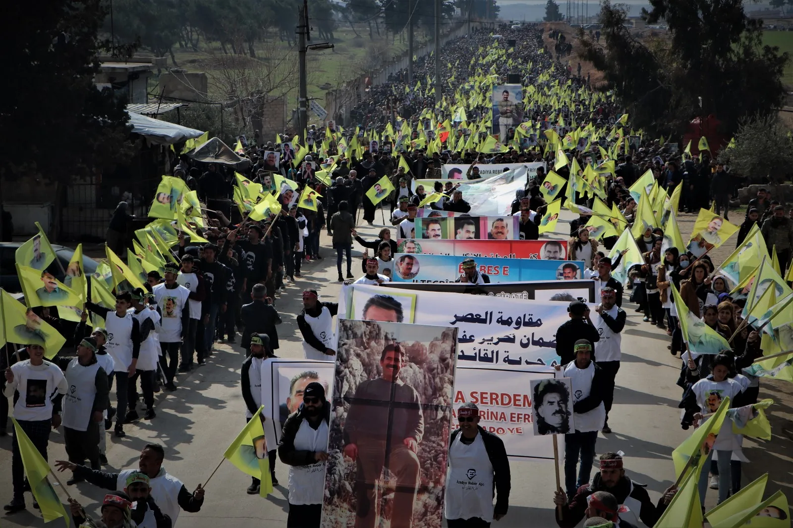 Bi deh hezaran şêniyên herêma Efrînê komplo şermezar kir