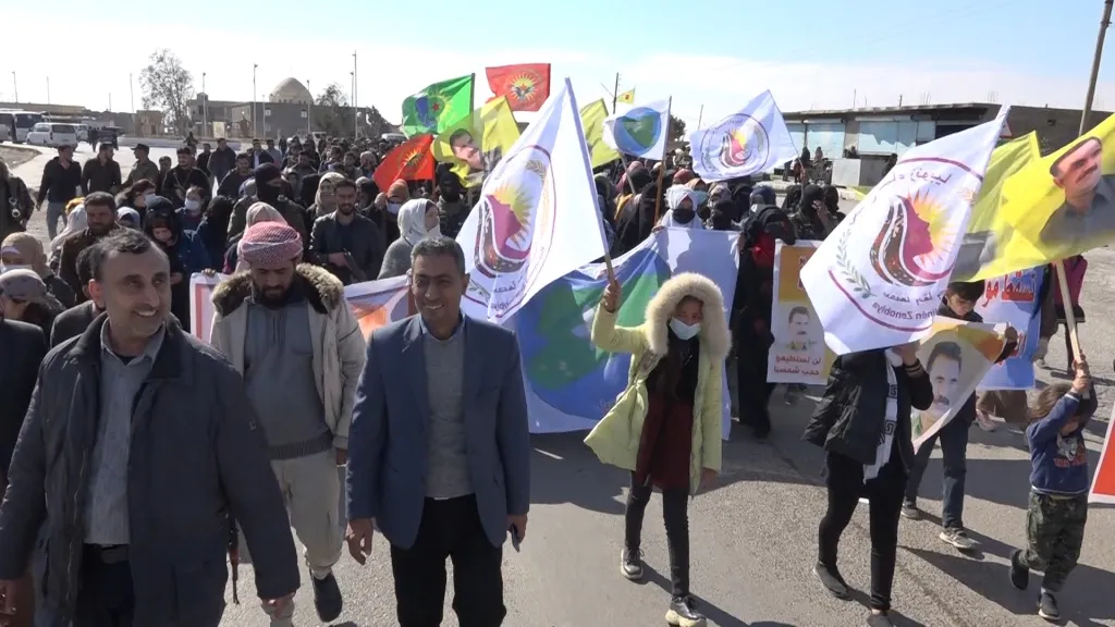 ​​​​​​​Li Dêrazor û Tebqayê banga rizgarkirina fîzîkî ya rêber Ocalan hate kirin