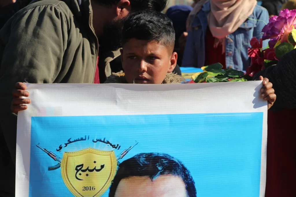 Cenazeyê şehîd Îd El-Ehmed li Sirînê hat veşartin