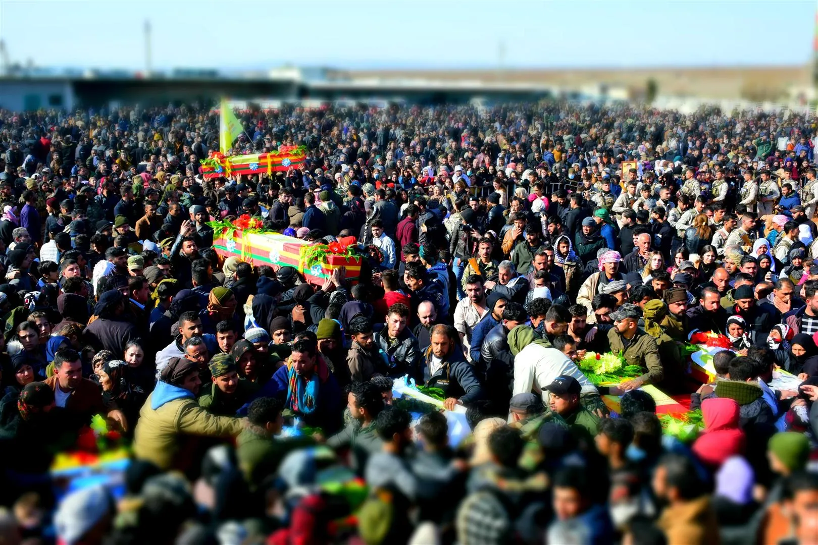 Li Dêrikê bi hezeran şehîdên Pêngava Gurzê Gelan oxir kirin