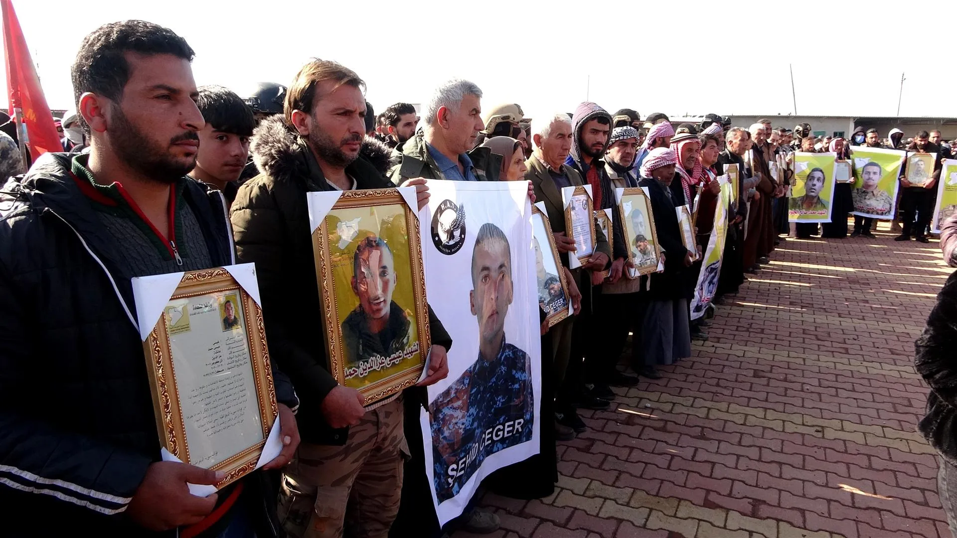 Li Dêrikê bi hezeran şehîdên Pêngava Gurzê Gelan oxir kirin