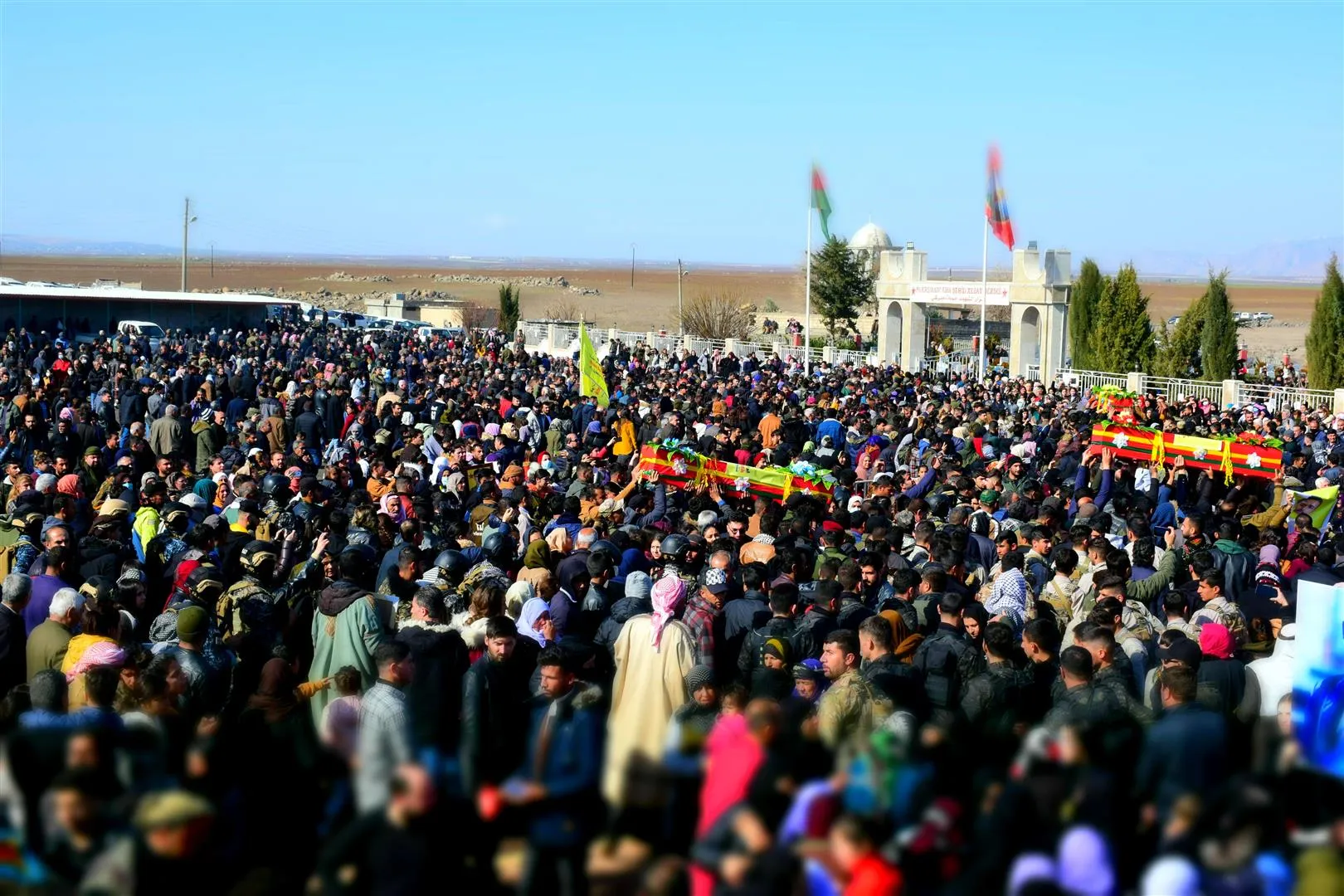Li Dêrikê bi hezeran şehîdên Pêngava Gurzê Gelan oxir kirin