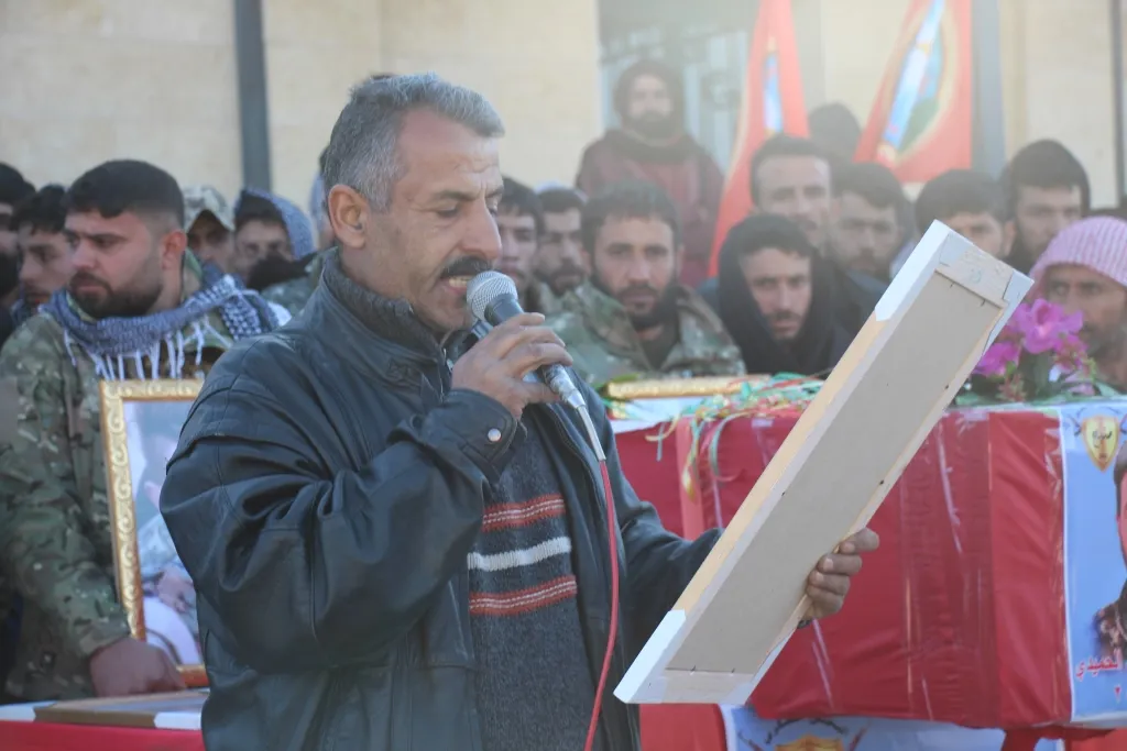 ​​​​​​​Cenazeyê şehîd El-Himêdî li Minbicê hat veşartin