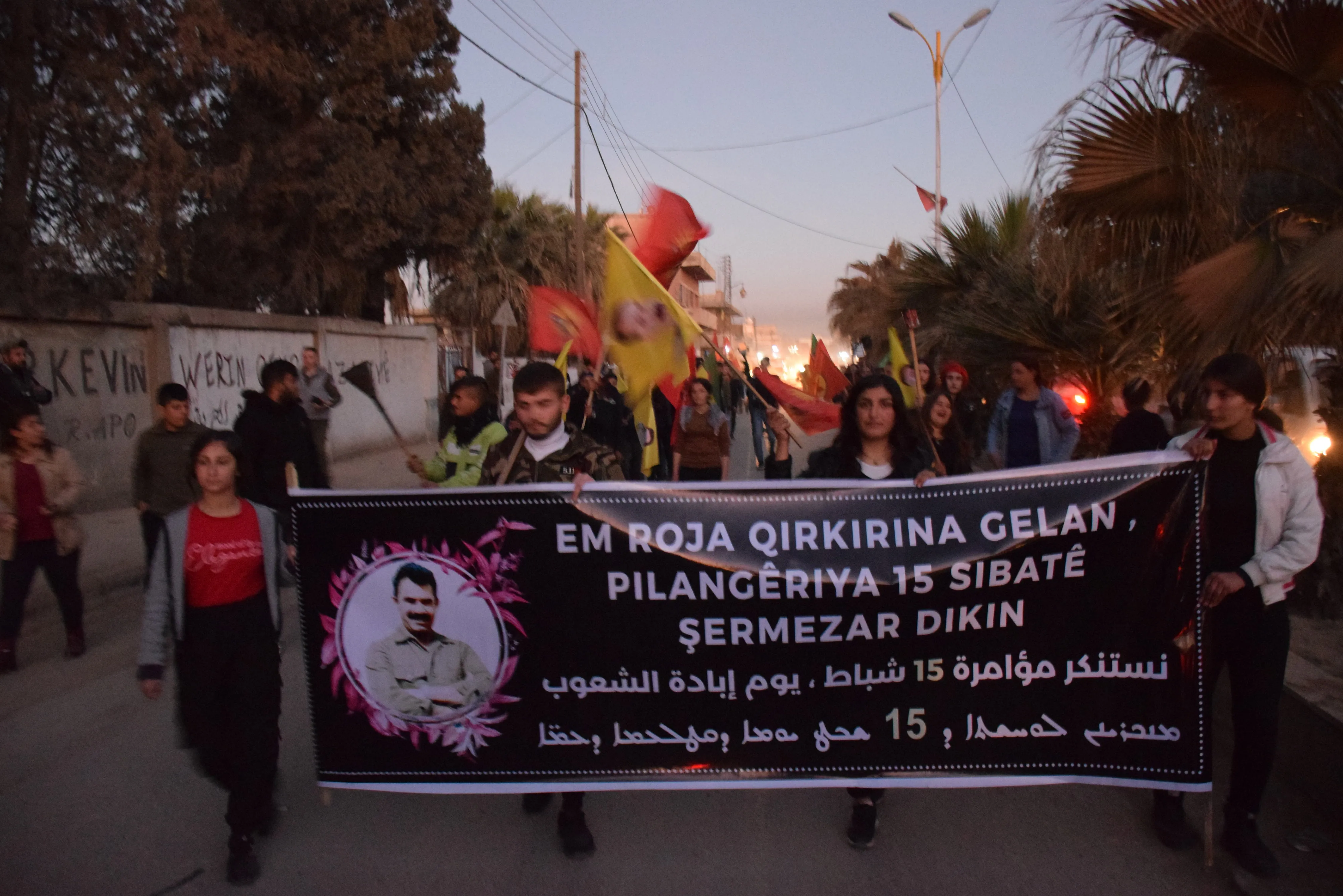 ‛Em ê heta pêkanîna azadiya fîzîkî ya rêber Ocalan têkoşînê berdewam bikin’