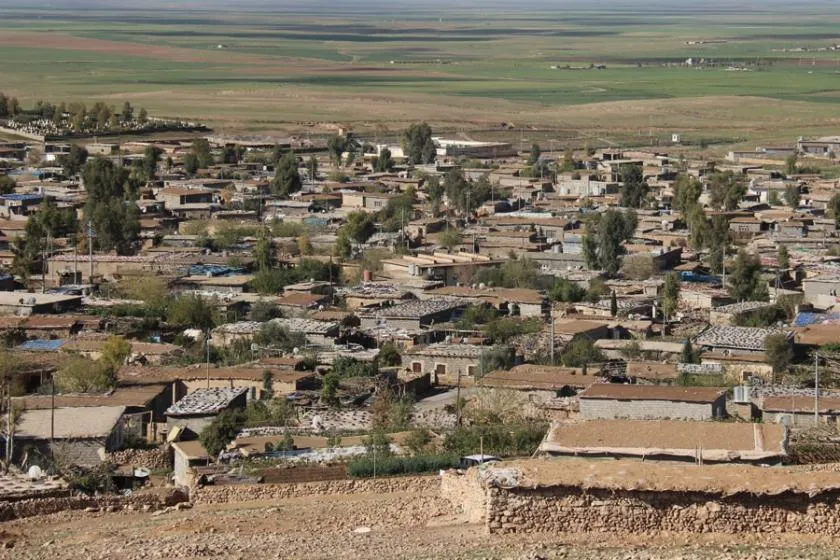 Balafirên keşfê li ser Wargeha Mexmûrê digerin