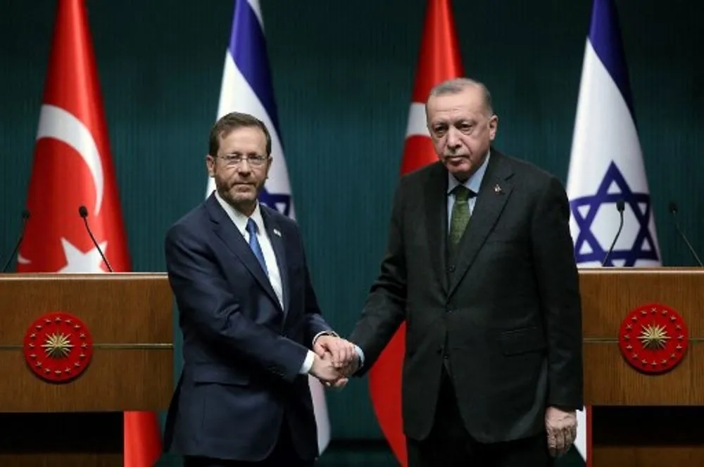 Nivîskarekî filistînî: Rastî ji hemû welatiyên ereban eşkere ye