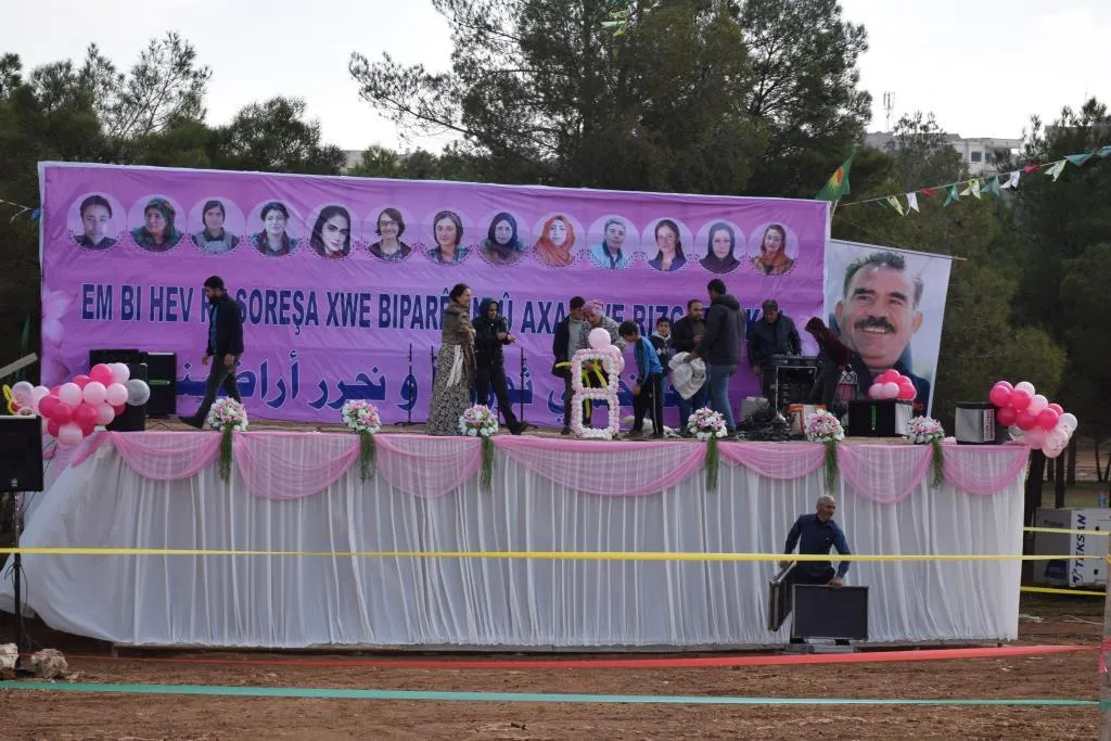 Jin berê xwe didin qadên pîrozbahiyê yên 8`ê Adarê