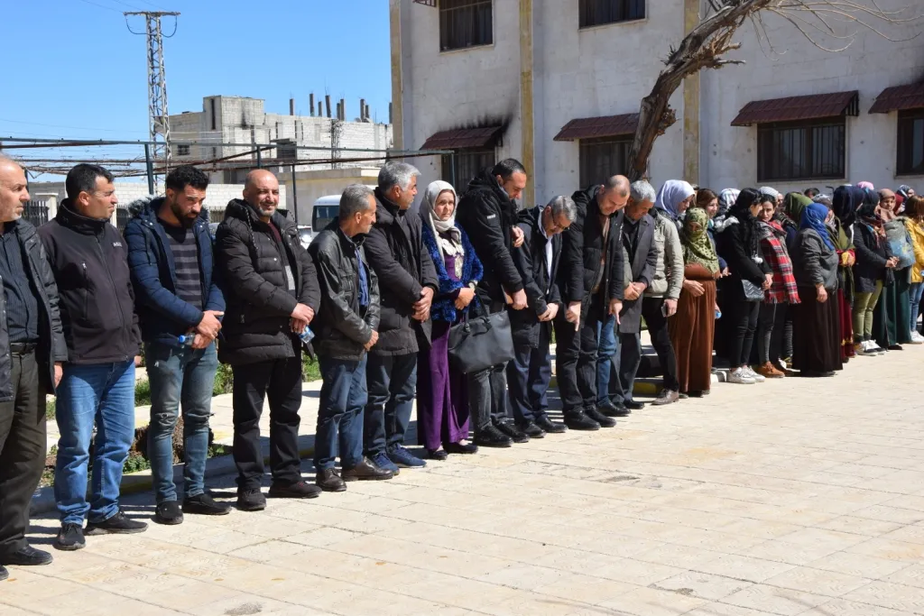 ​​​​​​​Şêniyên Bakur û Rojhilatê Sûriyê û Helebê komkujiya Helebçeyê bi bîr anîn