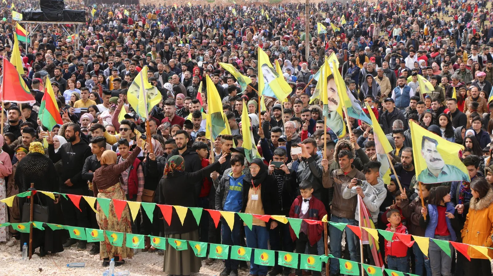 ​​​​​​​ Agirê Newroza 2022'an li Bakur û Rojhilatê Sûriyê hat dadan