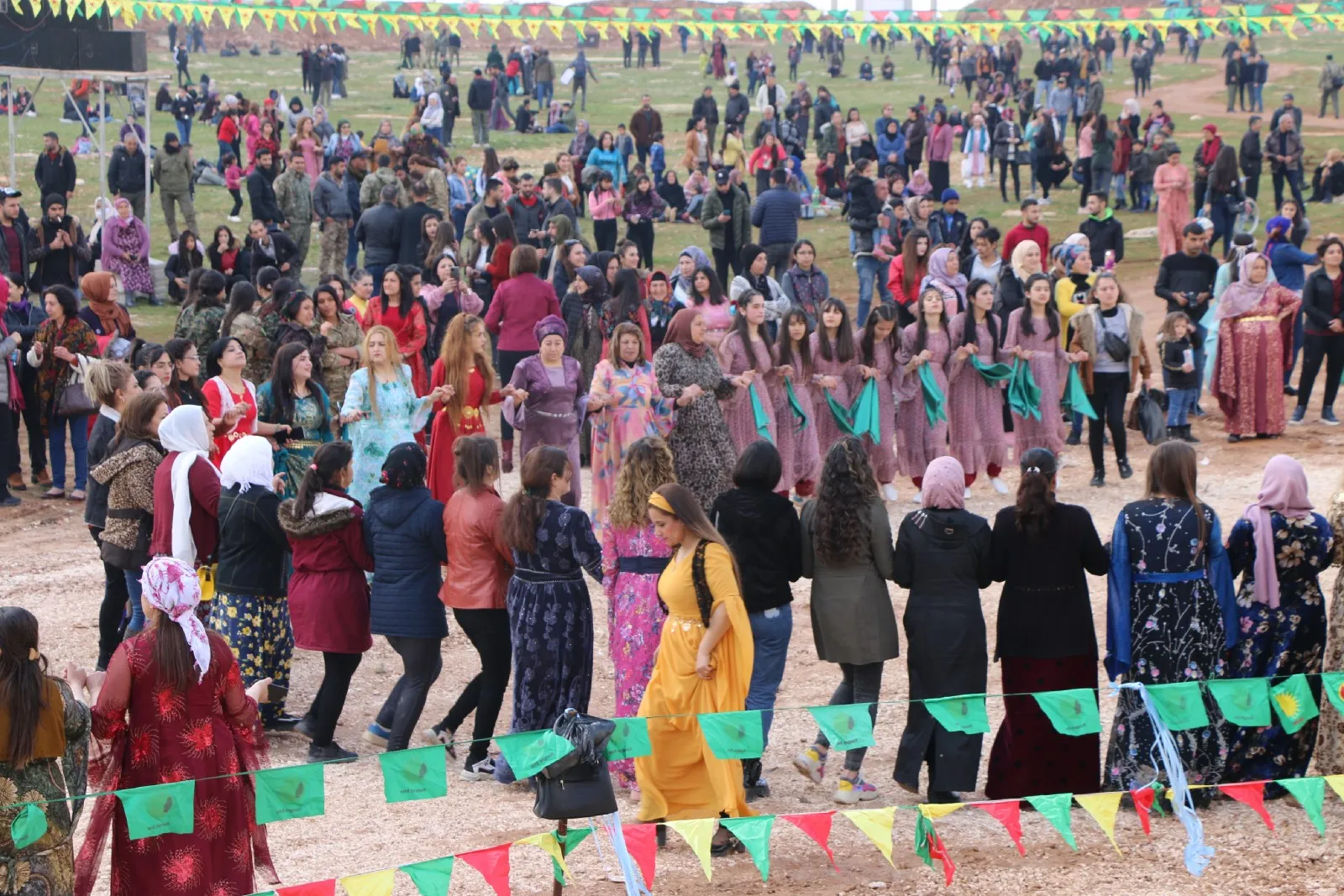 ​​​​​​​Şahiyên 8`ê Adarê dest pê kirin