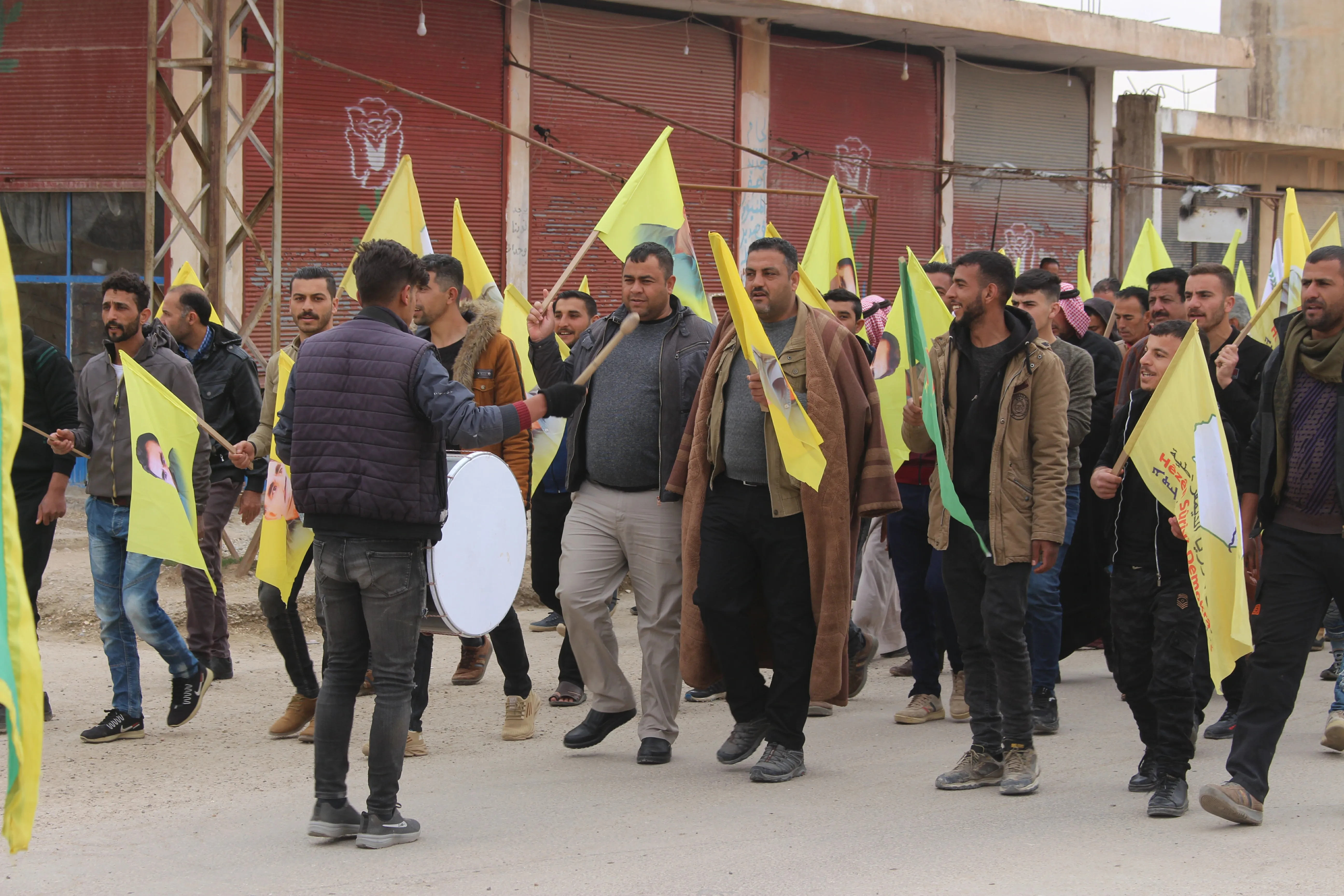 Şêniyên Til Berak li dijî dewleta Tirk a dagirker xwepêşandanek li dar xist