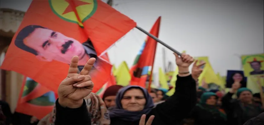 Meclisa Malbatên Şehîdan li Şehbayê meşek li dar xist