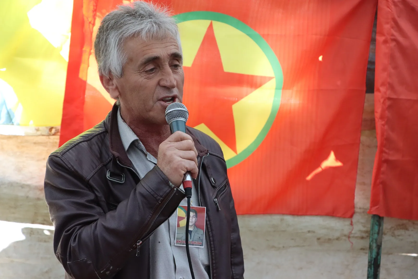 Bi sedan şêniyan şehîd Serhed Tolhildan bi bîr anî
